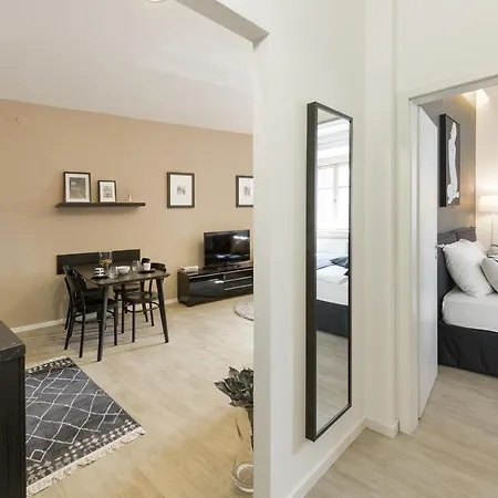 Napoleon Apartment *