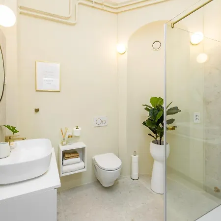 Napoleon Apartment *