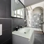 Napoleon Apartment